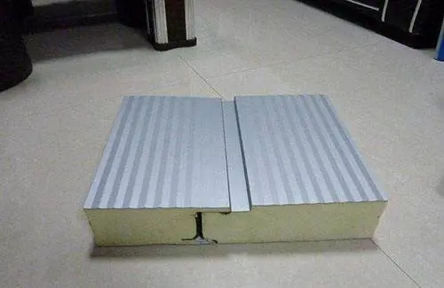 必承建材告訴您關(guān)于聚氨酯封邊巖棉夾芯板的特點(diǎn)及優(yōu)點(diǎn)是什么？